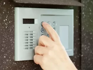 Выбор и подключение подъездного домофона