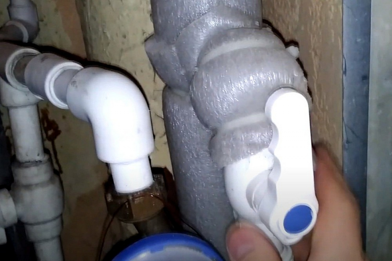 Как установить счетчики на воду в квартире: подробная пошаговая инструкция