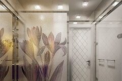 Где используют стеклянные душевые перегородки?