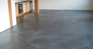 Как избавить от пыли бетонный пол?