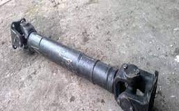 Карданный вал на КАМАЗ 4320: надежный и долговечный элемент, обеспечивающий эффективность работы всей системы автомобиля