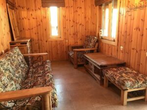 Причины популярности мебели из массива