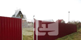 Профессиональная установка модульных заборов