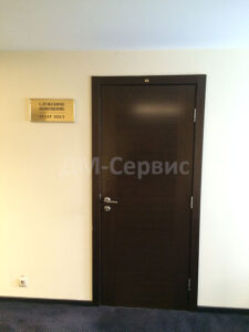 Какие двери лучше выбрать в офис?