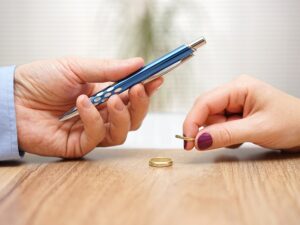 Когда необходимо согласие супруга на продажу недвижимости