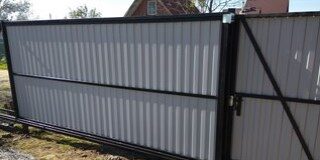 Особенности ворот на винтовых сваях