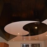 Комбинированные натяжные потолки в интерьере