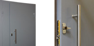 Какой должна быть дверь в тамбур?