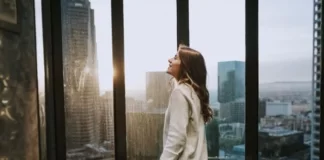 Что входит в обслуживание панорамного лифта