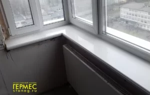 Подоконники из искусственного камня - выбор материала, дизайн и уход