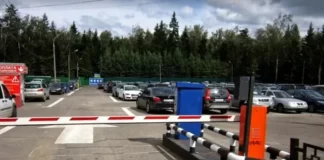 Парковка около аэропорта Домодедово: вариант для автомобиля