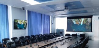 Оборудование для конференц-зала: создание эффективной коммуникационной среды