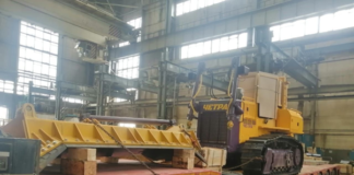 Доставка отвала бульдозера грузовым тралом низкорамником