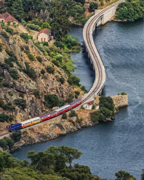 12 удивительных железнодорожных маршрутов, по которым стоит прокатиться хоть раз в жизни