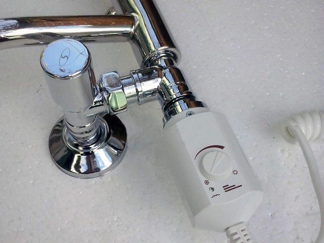 Установка полотенцесушителя в ванной: пошаговая инструкция, видео