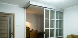 Раздвижные перегородки: виды, применение и способы установки