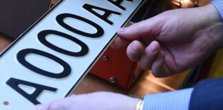 В каких случаях требуется замена автомобильного номера