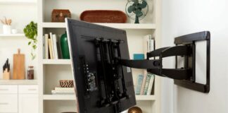 Как повесить телевизор на стену: советы по проведению грамотного монтажа