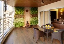 Отделка балкона разными материалами: какой вариант выбрать