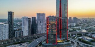 В “Москва-Сити” завершили строительство небоскреба iCity